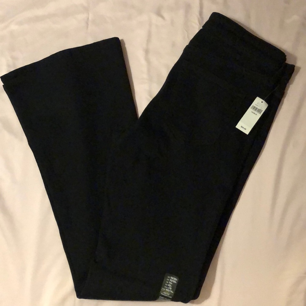 BNWT Gap Jeans - Mid rise  trouser flare sz 10/30R